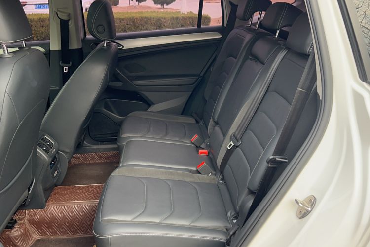 Used Volkswagen Tiguan L 2019 Revised 330TSI Automatic Two-Wheel Drive Smart & Luxury Edition China VI Standard