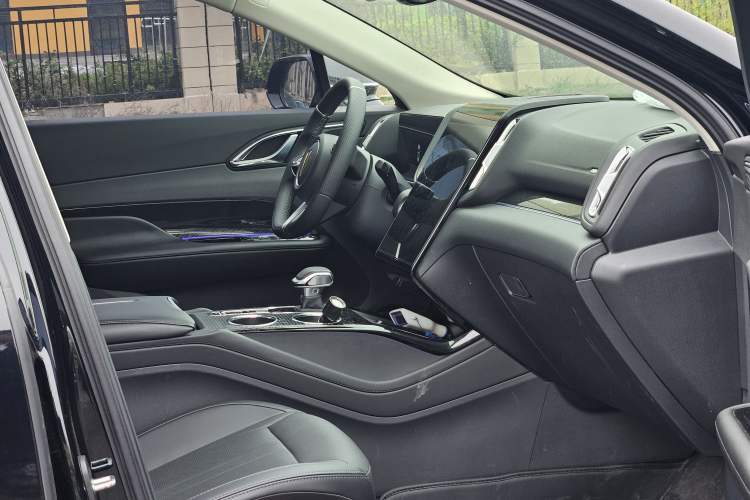 Used Hongqi HS3 PHEV 2024 PHEV 115km Jingwei Edition Right Front Seat