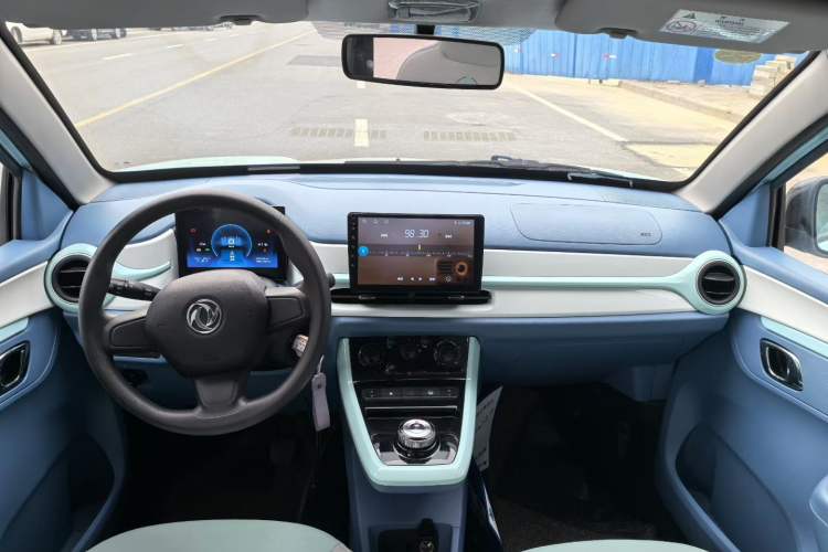 Used Dongfeng NAMMI BOX 2022 Chasing Wind Edition 331 km Standard Model Interior 4