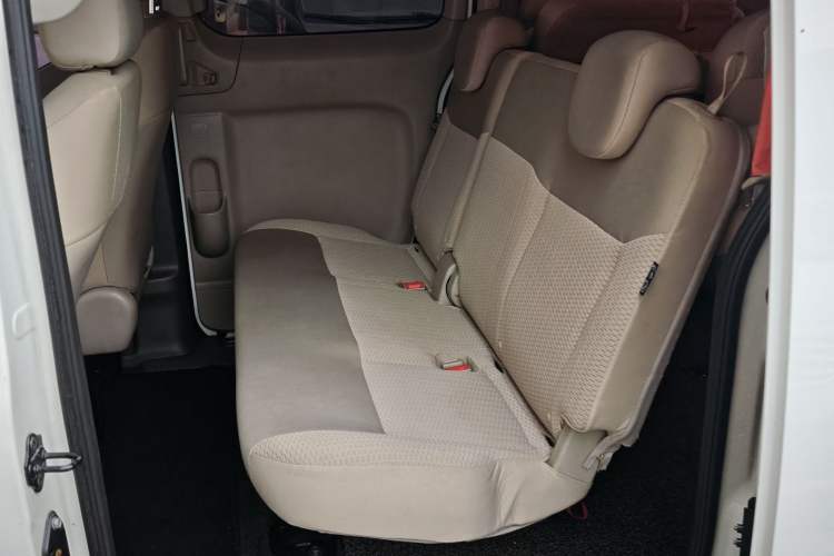 Used Nissan NV200 2016 1.6L CVT Deluxe Model