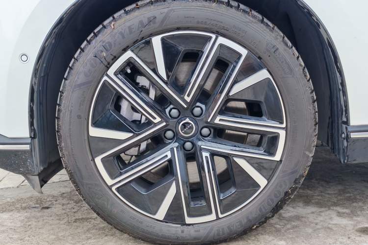 Used Volvo Volvo XC70 Plug-in Hybrid 2026 Model Four-Wheel Drive Long-Range Plus
