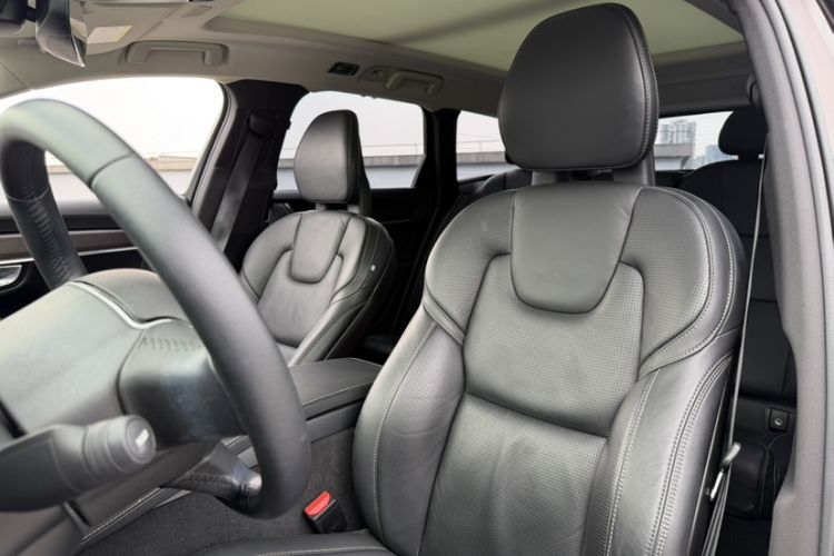 Used Volvo V90 2017 Cross Country T5 AWD Prestige Edition
