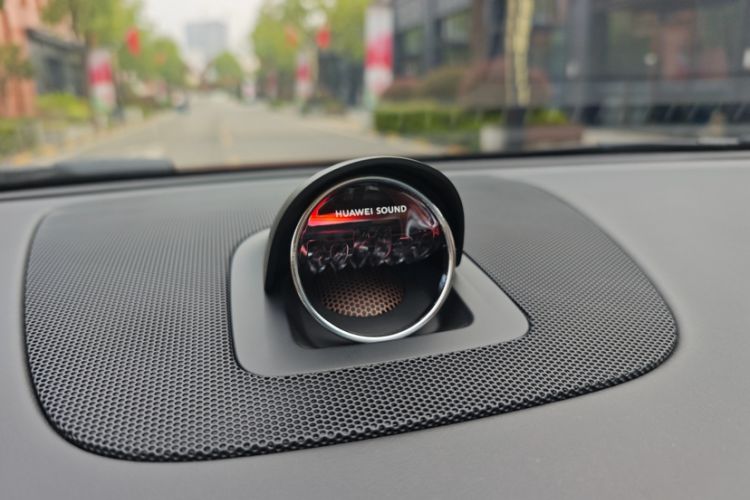 Used Hima Luxeed S7 2025 785 km Ultra