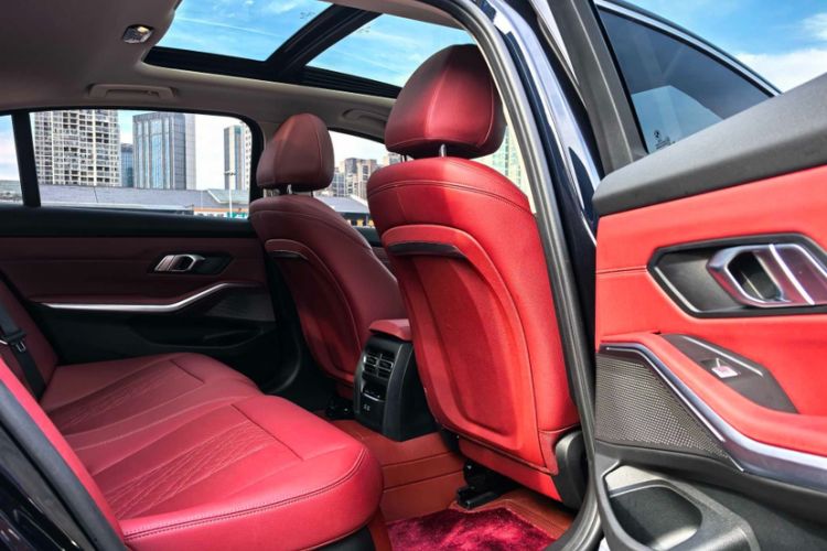 Used BMW 3 Series 2025 325Li M Sport Package Interior 5