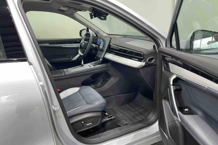 Used Geely Auto FX11 2023 1.5TD DCT Glory Edition
