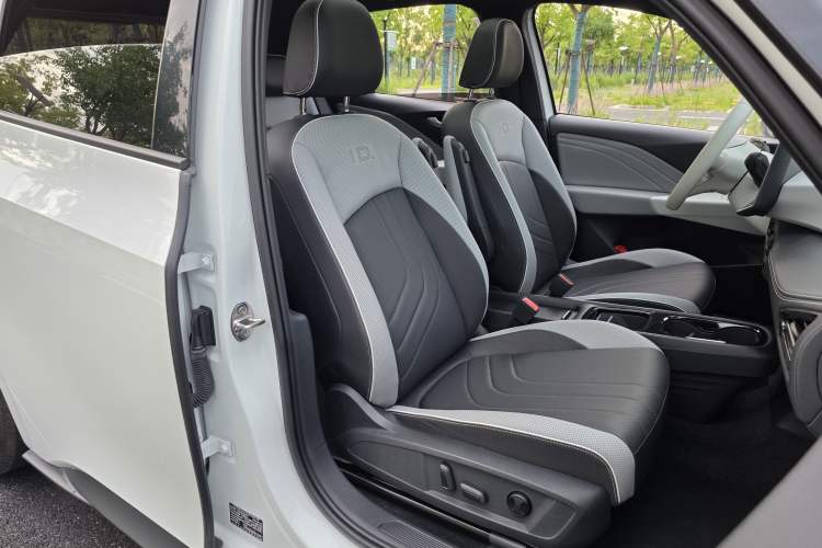 Used Volkswagen ID.3 2025 Smart Edition Ultra-Intelligent Oxygen Version