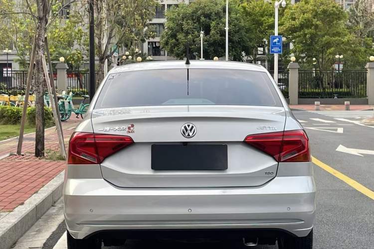 Used Volkswagen Jetta 2017 1.5L Automatic Comfort Model Exterior 7