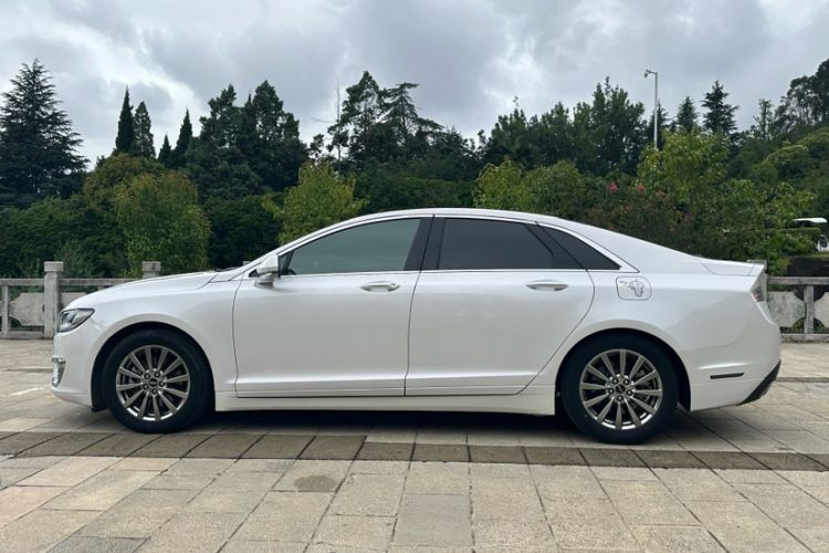Used Lincoln MKZ 2020 2.0T Deluxe Edition
