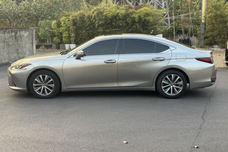 Used Lexus ES 2018 200 Excellence Edition China V Standard