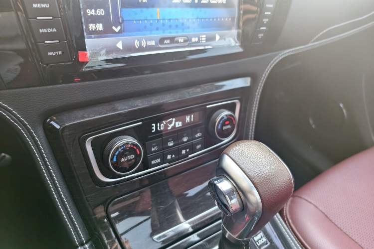 Used Zotye T600 2014 2.0T DCT Luxury Version
