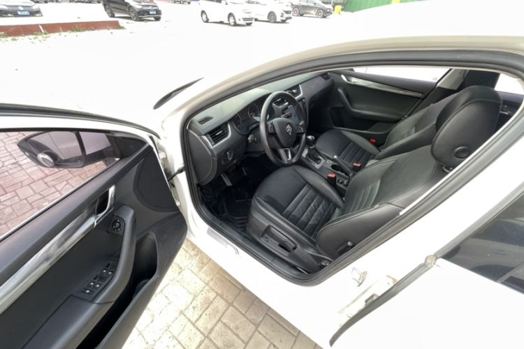 Used Skoda Octavia 2017 1.6L Automatic Smart Drive Edition
