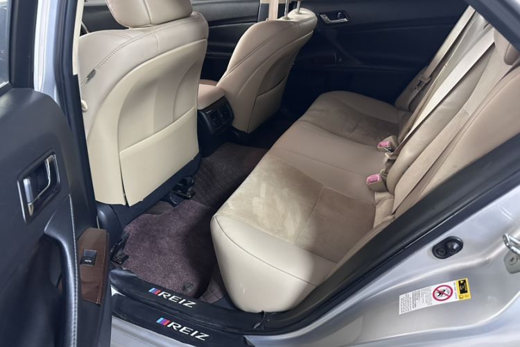 Used Toyota Reiz 2013 2.5V Shangrui Edition Interior 3