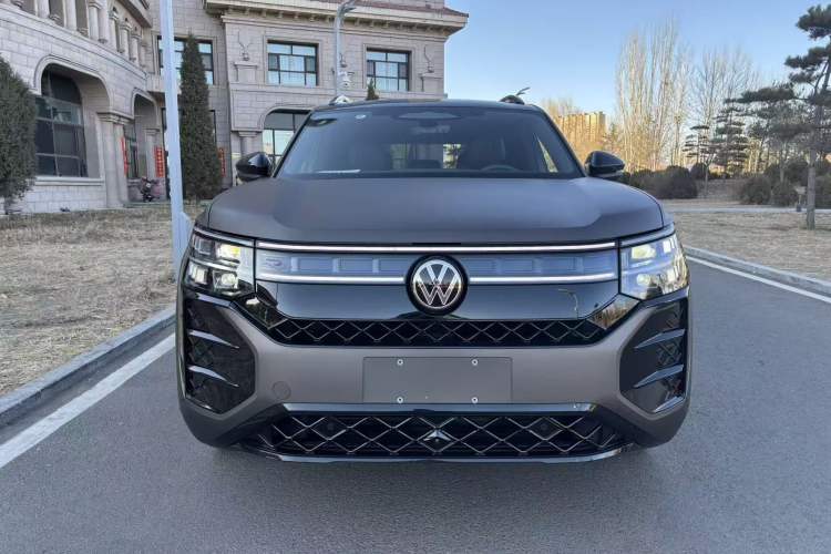 Used Volkswagen Teramont 2025 Tiguan Pro 450TSI Four-Wheel Drive Summit Edition
