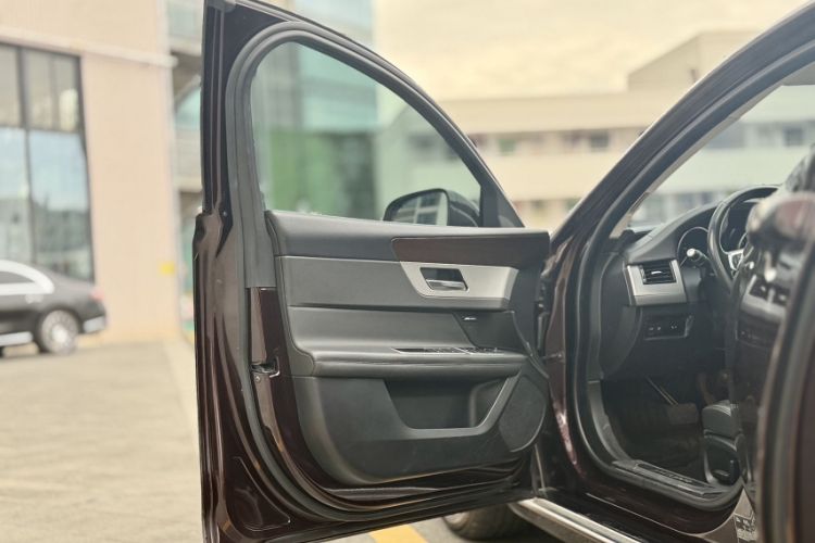 Used Jaguar XFL 2019 XFL 2.0T 200 PS Two-Wheel-Drive Elite Edition