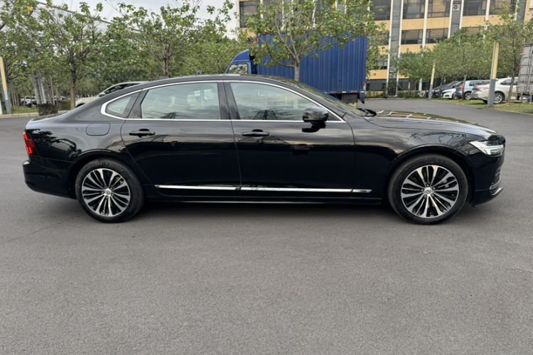 Used Volvo S90 2024 B5 Zhiyi Luxury Edition Exterior 9