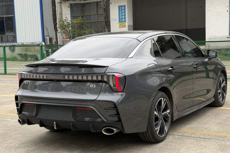 Used Lynk & Co 03 2023 2.0TD DCT JingPro Exterior 6