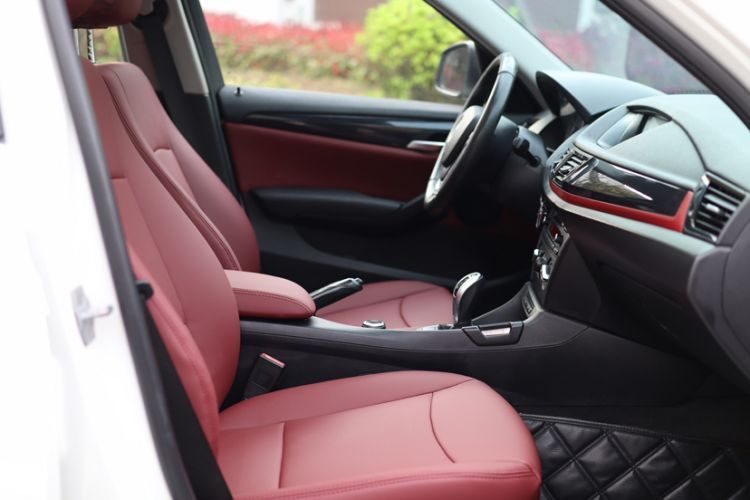 Used BMW X1 2015 sDrive18i Fashion Upgrade Edition Interior 9