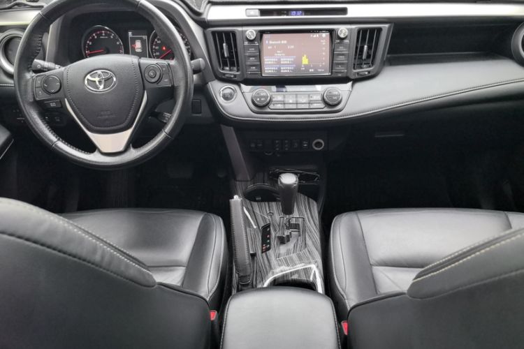 Used Toyota RAV4 2016 2.0L CVT Two-Wheel Drive Smart Edition China V Standard
