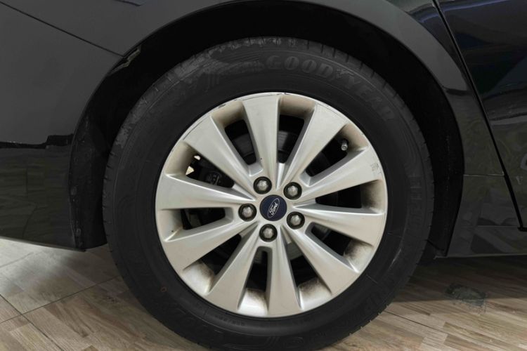 Used Ford Taurus 2016 EcoBoost 180 Luxury Model