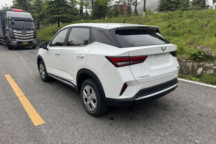Used Wuling Alvez 2022 1.5L Manual Free-Style Model