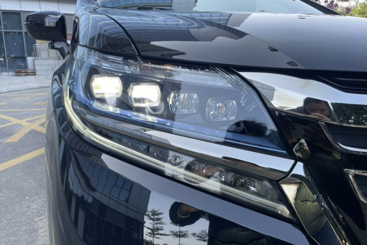 Used Honda Elysion 2019 2.0L Hybrid Luxury Edition