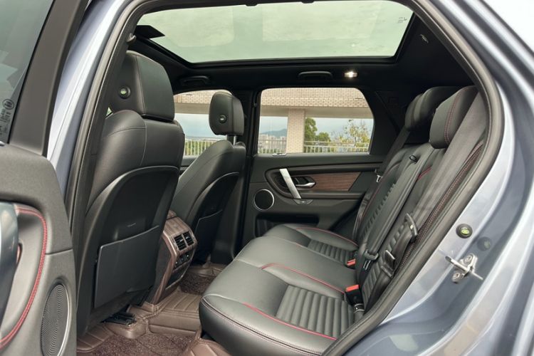 Used Land Rover Discovery Sport 2020 249 PS R-Dynamic Performance Edition Exterior 10