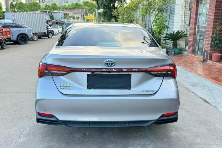 Used Toyota Avalon 2019 Dual-Engine 2.5L Luxury Edition China VI Standard