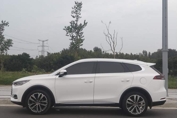 Used BYD Tang 2018 2.0T Automatic SmartConnect Prestige 7-Seater China V Standard