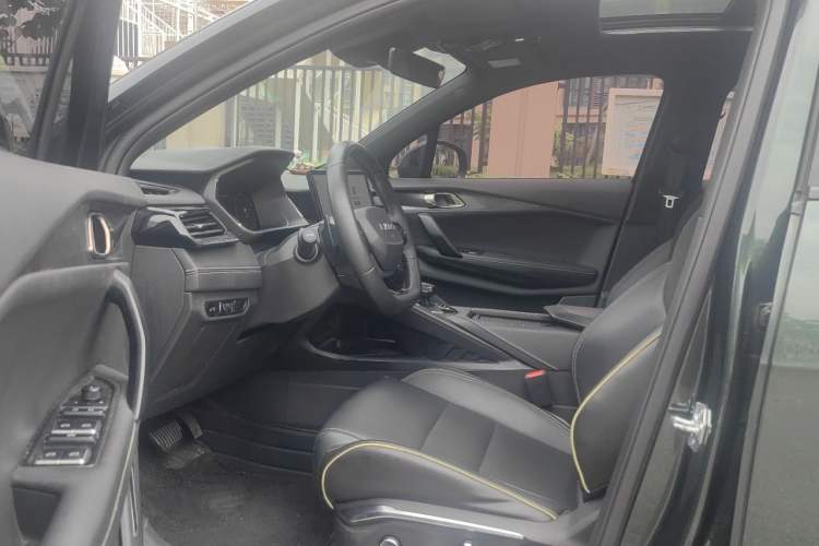 Used Lynk & Co 06 2023 Remix 1.5T Hero
