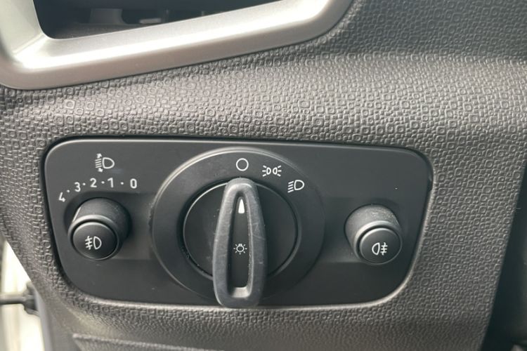 Used Ford EcoSport 2013 1.5L Automatic Fashion Model