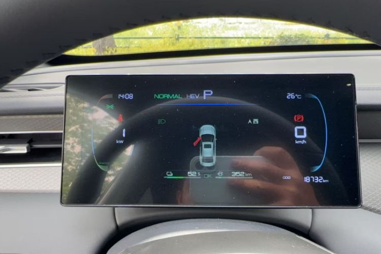 Used BYD Qin PLUS 2025 DM-i Smart Drive 55KM Leading Model Odometer Close Up