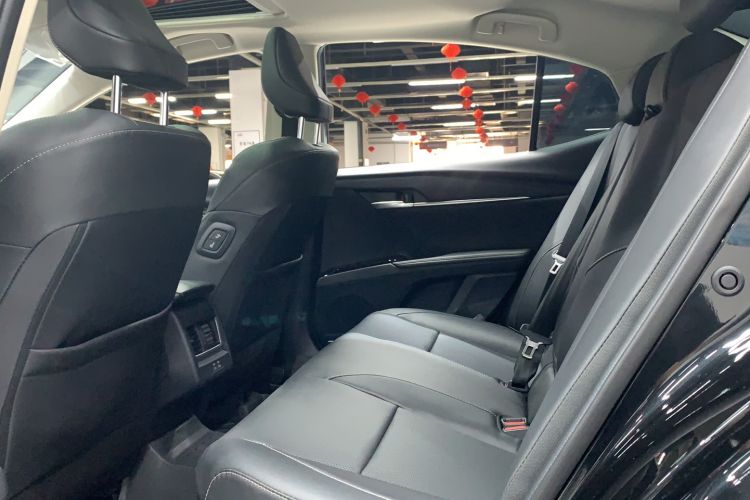 Used Toyota Camry 2024 Dual-Motor 2.0 HGVP Luxury Edition