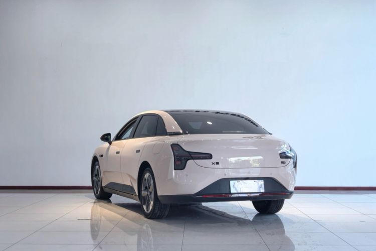 Used XPeng MONA M03 2024 620 with Ultra-Long Range
