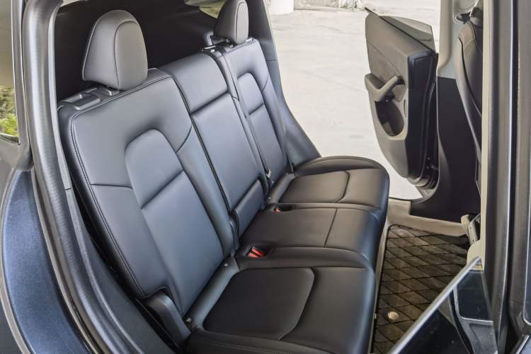 Used Tesla Model Y 2024 Rear-Wheel-Drive Version