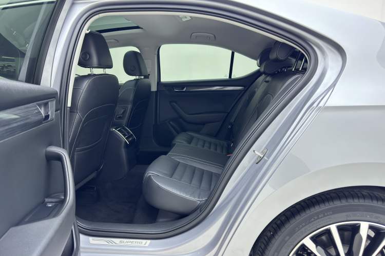 Used Skoda Superb 2016 TSI330 DSG Smart Drive Edition