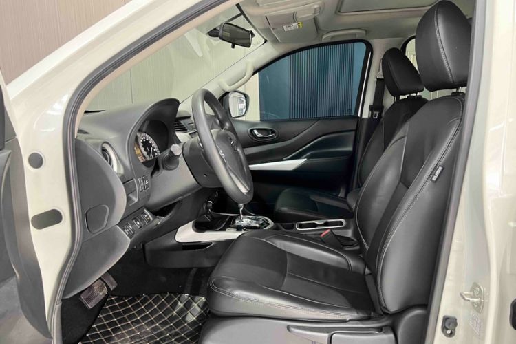 Used Nissan Terra 2020 2.5L XL Upper 4WD Automatic Four-Wheel Drive Luxury Edition Interior 3