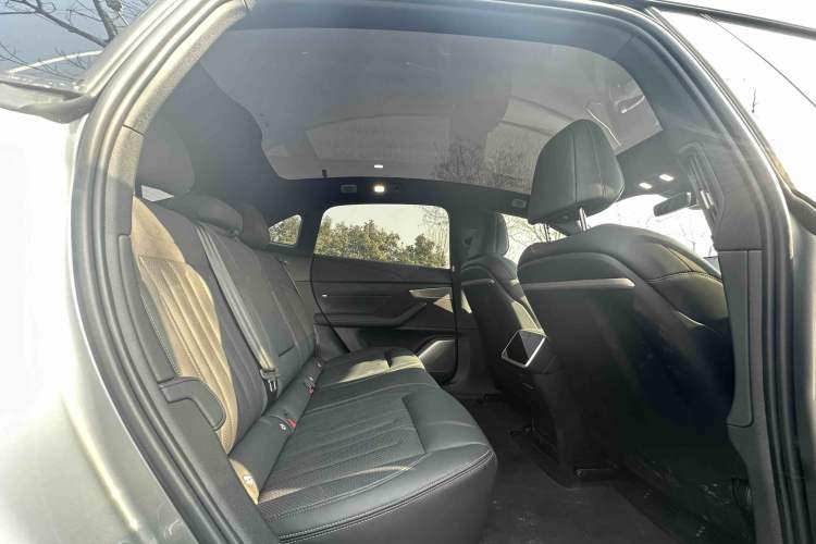 Used ONVO L60 2024 60 kWh Rear-Drive Version