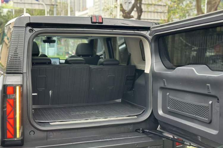 Used iCAR 03 2024 401km Two-Wheel Drive Executive Edition Interior 4