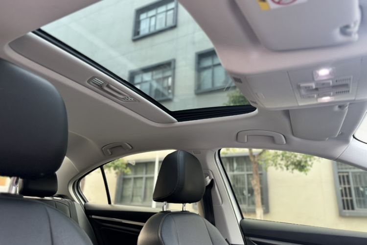 Used Volkswagen Bora 2021 1.5L Automatic Comfort Smart Connect Edition Headliner