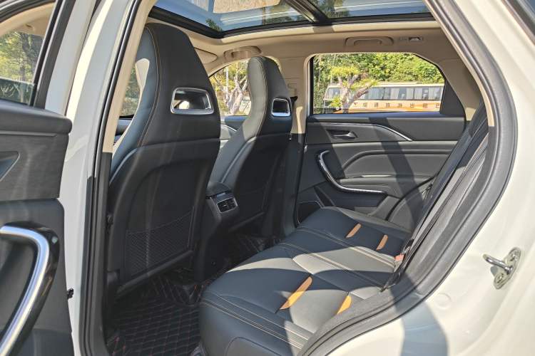 Used Bestune T77 2020 PRO 280 TID Automatic Luxury Model Interior 13