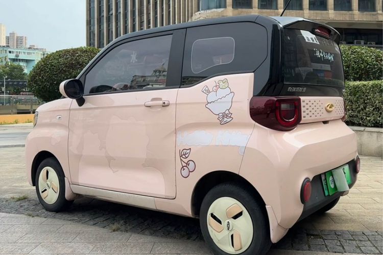 Used Chery New Energy QQ Ice Cream 2022 120km Conical Shape Lithium Iron Phosphate