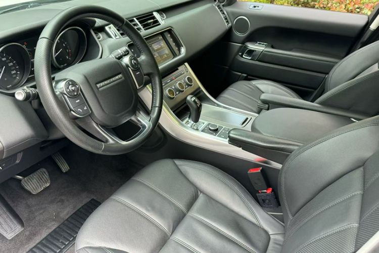 Used Land Rover Range Sport 2016 3.0 SC V6 SE Interior 2