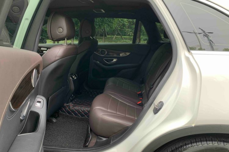 Used Mercedes-Benz GLC 2019 GLC 260 L 4MATIC Dynamic Model Interior 6