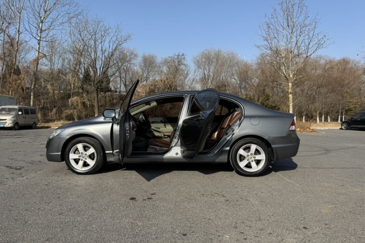 Used CIIMO CIIMO 2012 1.8L Automatic