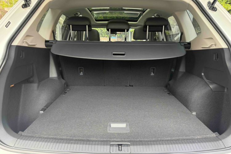 Used Volkswagen Tiguan L 2019 330TSI Automatic Two-Wheel Drive Panoramic Comfort Edition China VI Standard Trunk