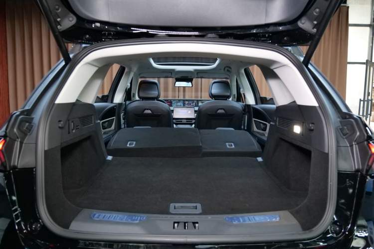 Used Lincoln Nautilus 2023 2.0T All-Wheel-Drive Luxury Hybrid Edition