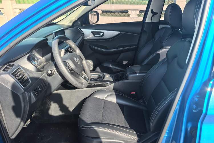 Used Dongfeng Fengon S560 2018 1.8L CVT Elite Model 7 Seats
