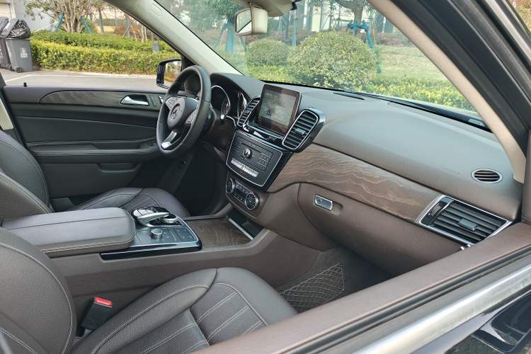 Used Mercedes-Benz GLE 2016 GLE 400 4MATIC
