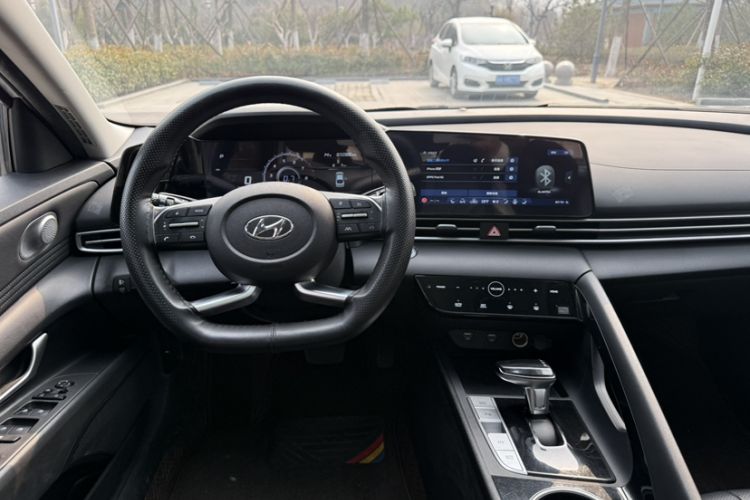 Used Hyundai Elantra 2021 1.5L CVT LUX Prestige Edition