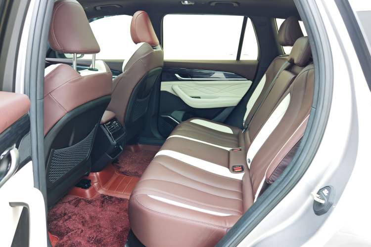 Used Geely Auto Monjaro L 2024 2.0TD High-Power Automatic Two-Wheel Drive Yunqi Version